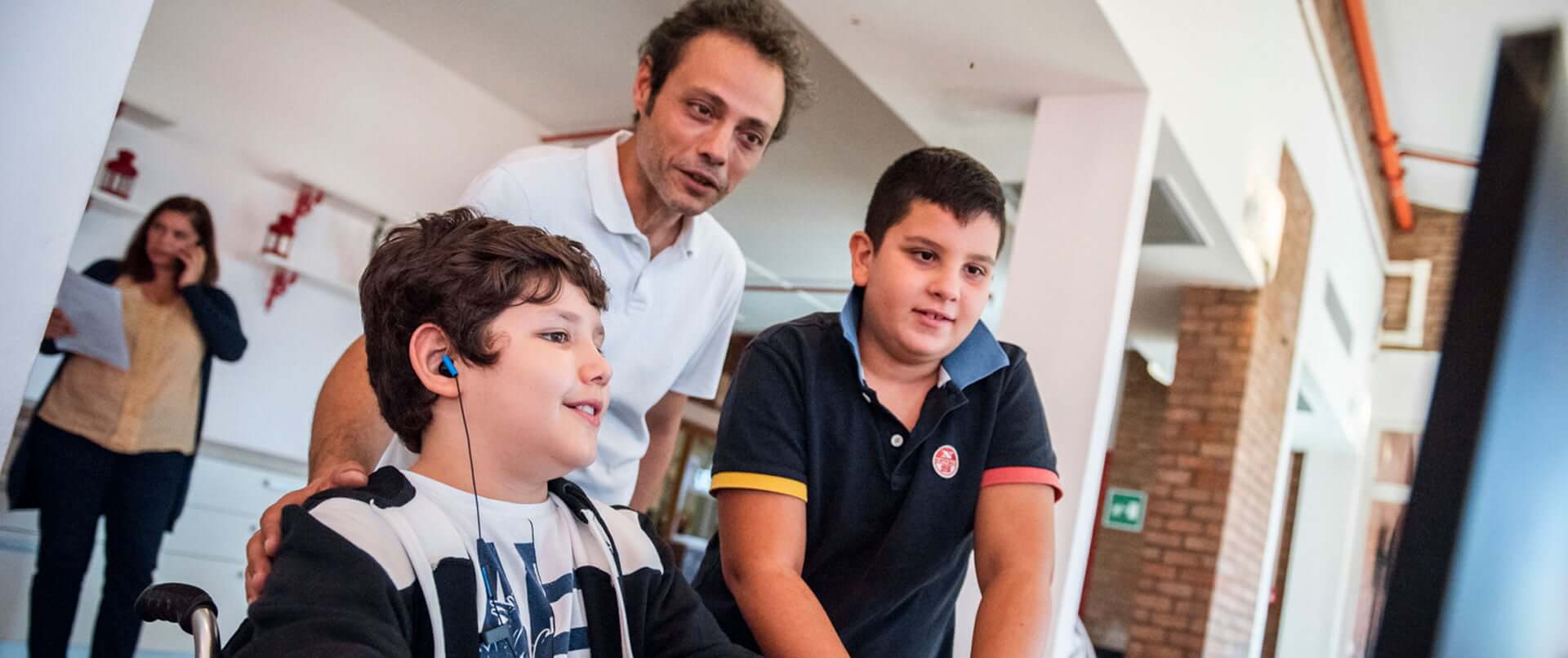 Ragazzini al pc